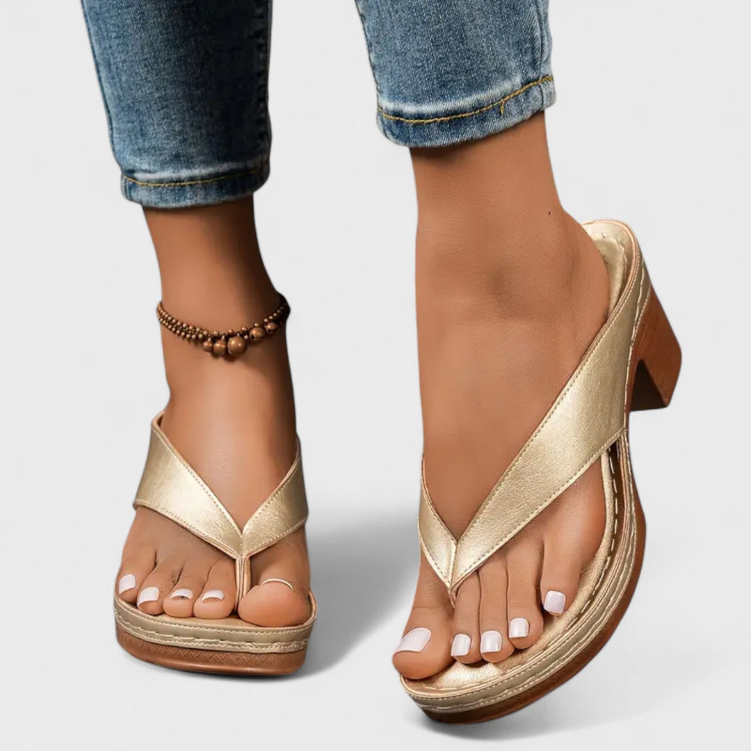 Petra - Ortopedické pantofle s podpatky Zlato