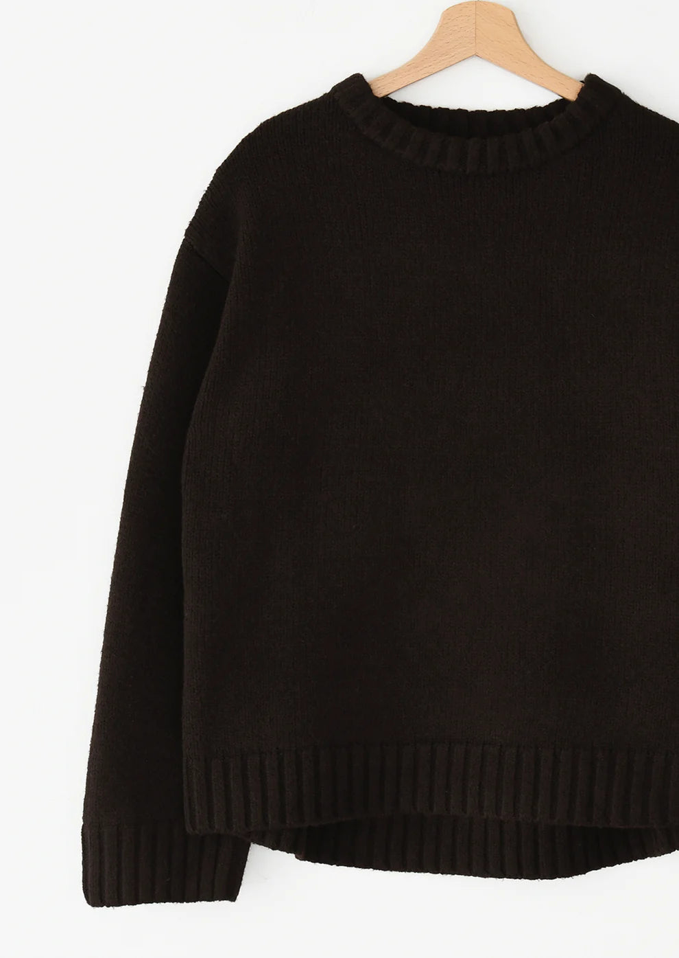 PETRA - ROUND NECK KNIT SWEATER