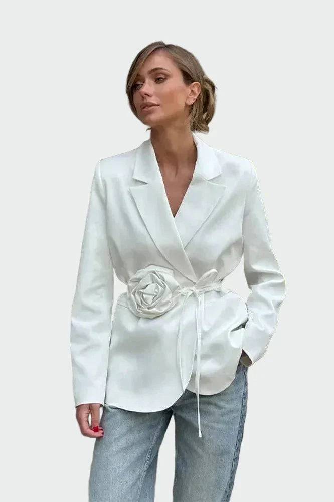 Nikola - Sako v dokonalém střihu Bílá