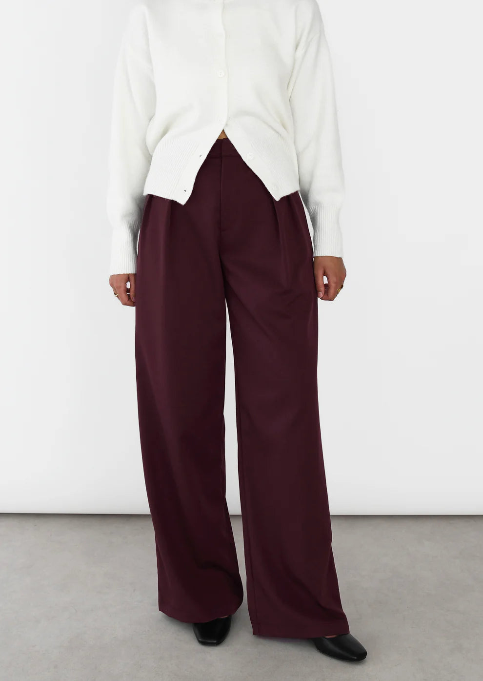 WIDELEG PLEATED PANTS